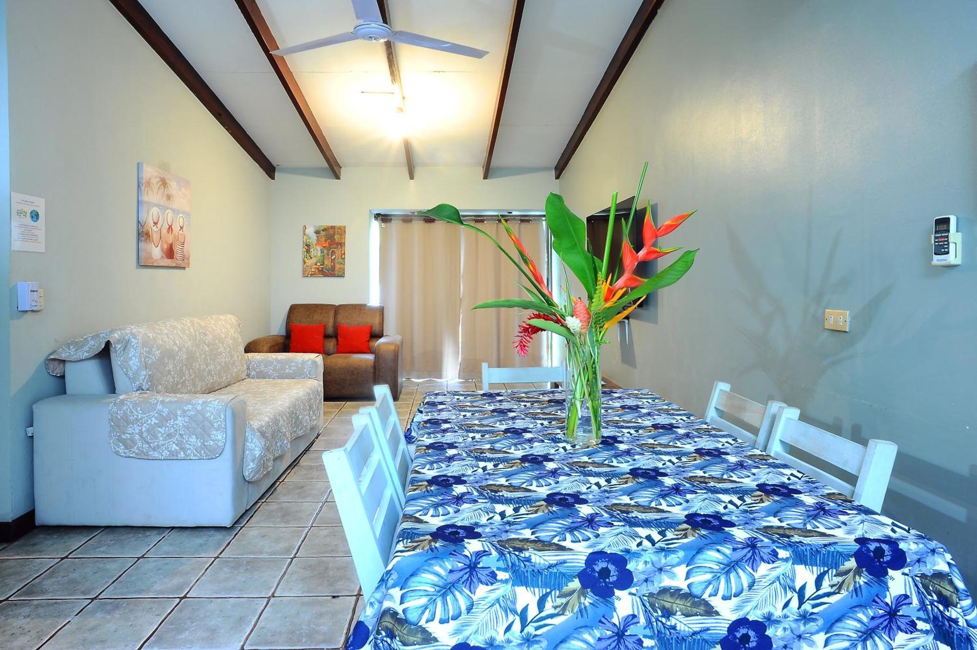 Private Fully Furnished Home At Wide Mouth Frog Hostel 케포스 외부 사진