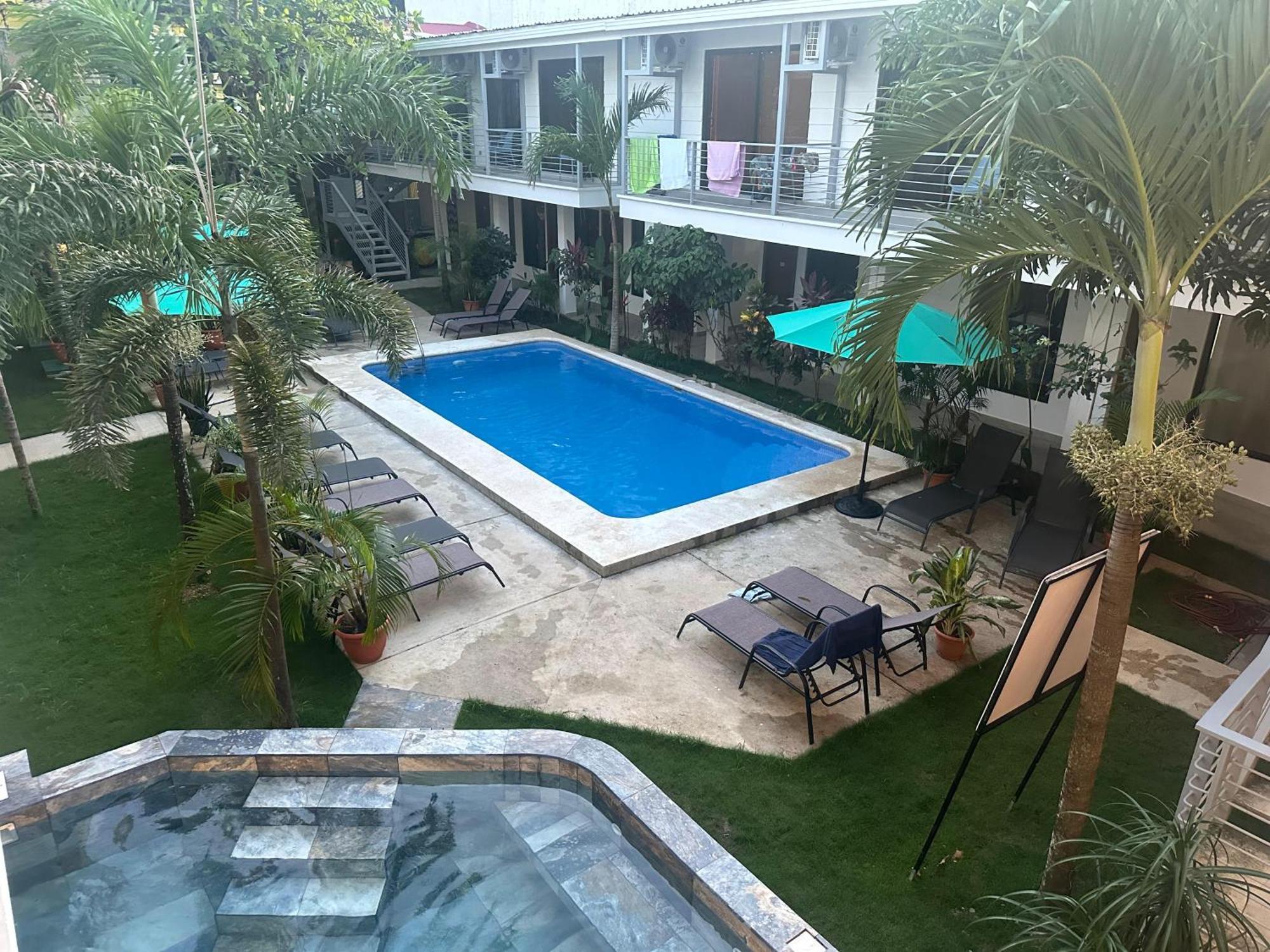 Private Fully Furnished Home At Wide Mouth Frog Hostel 케포스 외부 사진